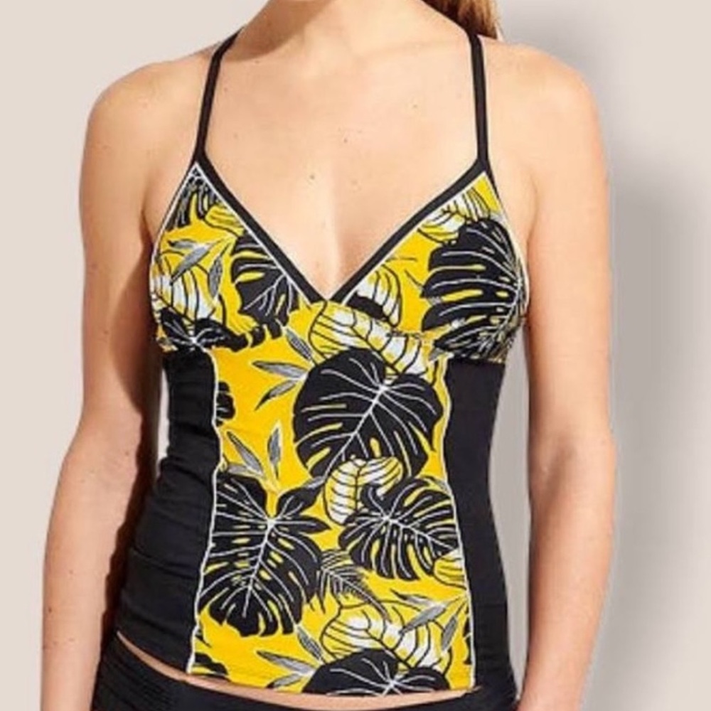 Athleta Medium Bali Batik Floral Tankini Top